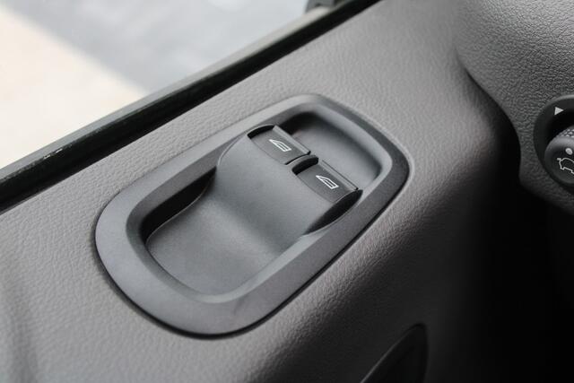 Ford TRANSIT 350 2.0 TDCI L3H2 Limited 165pk - Adaptive Cruise - Luchtvering - Blind Spot - 360 camera - Navigatie - Stoel-Stuurverwarming - Trekhaak - Rijklaar