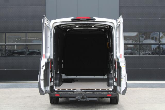 Ford TRANSIT 350 2.0 TDCI L3H2 Limited 165pk - Adaptive Cruise - Luchtvering - Blind Spot - 360 camera - Raptor Grill - Stoel-Stuurverwarming - Trekhaak - Rijklaar