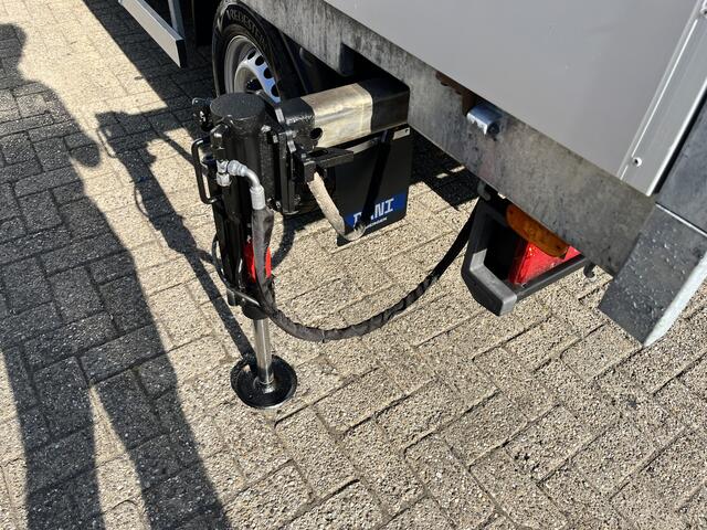 Ford TRANSIT 310 2.2 TDCI L3 126pk Laadkraan Hiab 023 T3 Airco Dubbele cabine Trekhaakhaak 2800kg Open laadbak Pick-up p-up Bakwagen 1e eigenaar Ex gemeente Euro 5