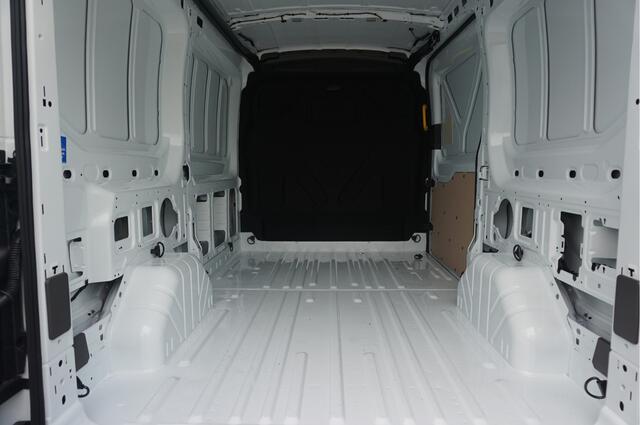 Ford TRANSIT 350M LDT 130PK L2H2 BPM VRIJ!! 12" Sync 4 Apple CP/Android A. Camera, Trekhaak!! NR. WV04*