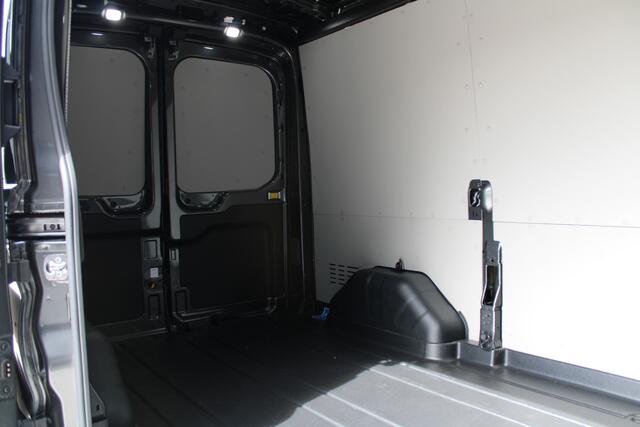 Ford TRANSIT 350 2.0 TDCI L2H2 Trend 165pk - Facelift - Adaptive Cruise - Navigatie - Blind Spot - 360 Camera - Stoel - Stuurverwarming - Rijklaar