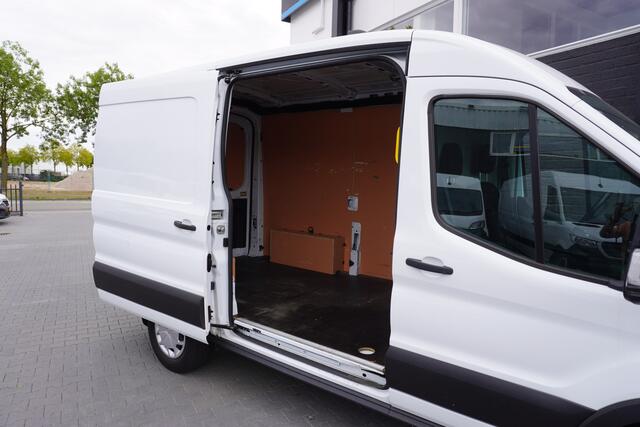 Ford TRANSIT 2.0 TDCI 130PK L2H2 EURO 6 - Airco - Navi - Cruise - ¤20.900,- Excl.