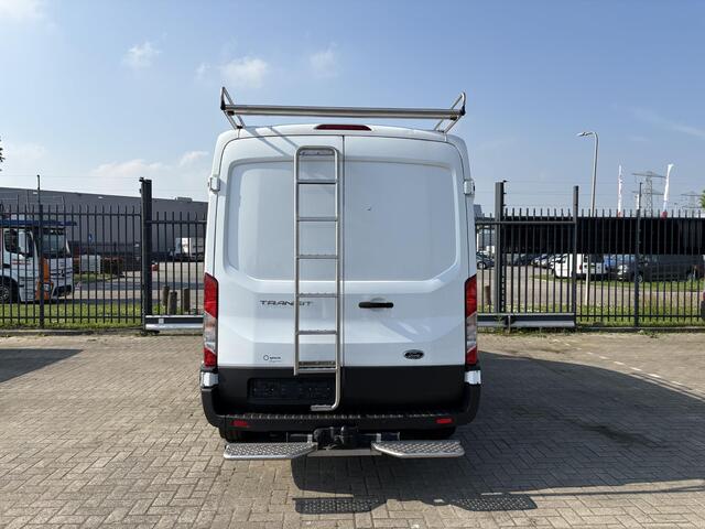 Ford TRANSIT 330 2.0 L3 H2 | TREND | 130 PK FWD | IMPERIAAL | LADDER OP ACHTERDEUREN | BETIMMERDE LAADRUIMTE | NIEUW | AIRCO | CRUISE CONTROL | PARKEERSENSOREN VOOR EN ACHTER | TREKHAAK 2800KG INCL. OPSTAP