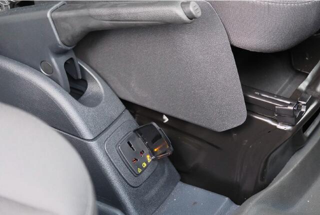 Ford TRANSIT 350 2.0 TDCI L4H3 Trend RWD | 130pk | Navigatiesysteem SYNC4 | Stoelverwarming | Elektrisch inklapbare buitenspiegels | Elektrisch verstelbare bestuurdersstoel | Passagiersairbag | Allweather banden | Laadruimte beschermingspakket | 150 watt/230V aanslui