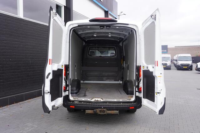 Ford TRANSIT 2.0 TDCI 170PK Automaat L2H2 EURO 6 - Airco - Navi - Cruise - Trekhaak - ¤16.900,- Excl.