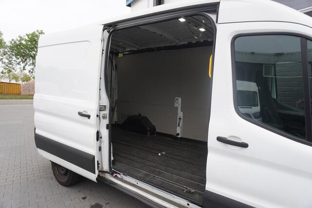 Ford TRANSIT 2.0 TDCI 130 PK L3H2 EURO 6 - Airco - Navi - Cruise - Schades - ¤9.950,- Excl.