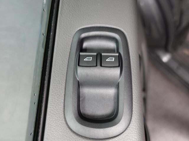 Ford TRANSIT 350 2.0 TDCI 165pk L4H3 Trend Automaat Camera Trekhaak Cruise control Parkeersensoren