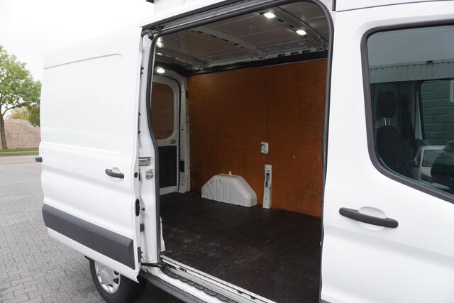 Ford TRANSIT 2.0 TDCI 130PK L2H2 EURO 6 - Airco - Navi - Cruise - ¤ 11.950,- Excl.