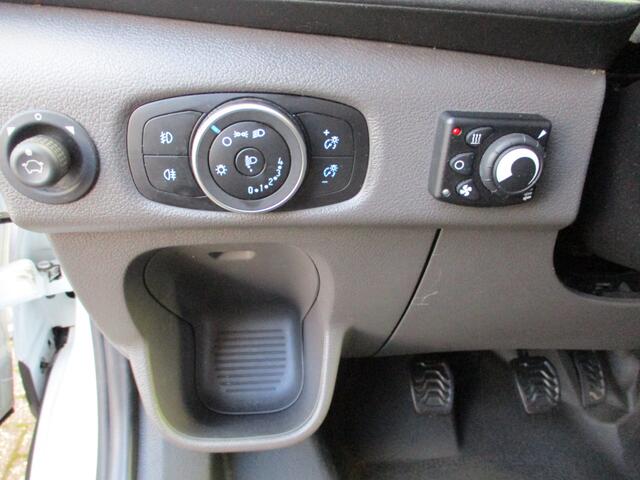 Ford TRANSIT Rolstoelbus Rolstoelvervoer Airco