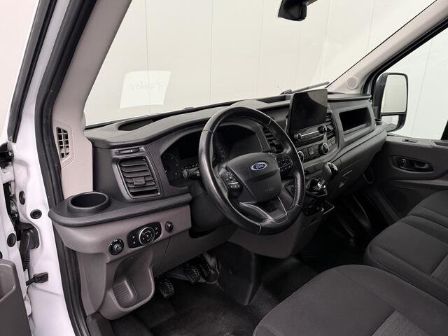 Ford TRANSIT 2.0TDCi 130PK L3H3 Laadklep | Navigatie | Camera | Airco | Cruise | 3-Persoons