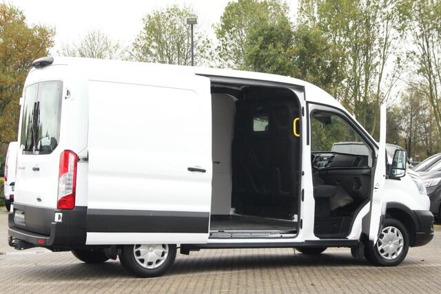 Ford TRANSIT 290 2.0TDCI 130pk L2H2 Trend | Trekhaak | Ramen Achter | Stoelverwarming | Cruise | Lease 396,- p/m