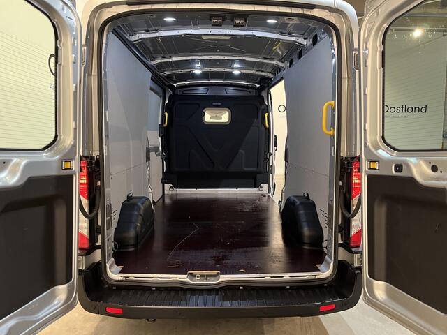 Ford TRANSIT 2.0 TDCI L3H2 Trend 170 PK / Euro 6 / Airco / Schuifdeur L + R / Cruise Control / Camera / CarPlay / Navigatie