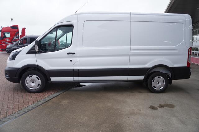 Ford TRANSIT 350 2.0 TDCI 130PK L3H2 Trend nr. V137 | Airco | Cruise | Trekhaak | Apple cp-Android auto