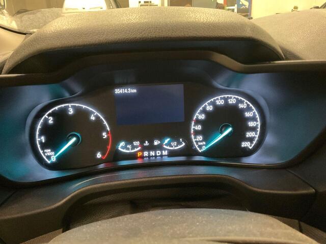 Ford TRANSIT CONNECT 1.5 EcoBlue L2 Trend | 100pk Automaat! | Trekhaak | Scherm met Carplay/Android Auto | Stoel met bank | Stoelverwarming | Camera | Trekhaak | Lichtmetalen velgen | Cruise Control