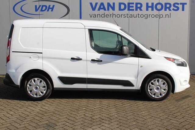 Ford TRANSIT CONNECT 1.5-75pk TDCI L1 Trend. Dames en heren ondernemers opgelet ! Nette, luxe en goed onderhouden wagen ! Airco, camera, navigatie, telefoonvoorb., parkeersensoren achter, trekhaak, voorraamverwarming, 3-zits, r/cd etc.