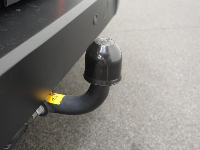 Ford TRANSIT CONNECT 100pk Automaat L2 Navigatie Camera Trekhaak Cruise control Parkeersensoren 3-Zits