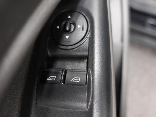 Ford TRANSIT CONNECT 1.5 EcoBlue L2 Trend Automaat Navigatie Airco Parkeersensoren Cruise Control Camera Trekhaak