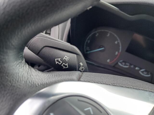 Ford TRANSIT CONNECT 1.5 EcoBlue L2 Trend Automaat | Navigatie | Airco | PDC A | Cruise Control | 3Zits | Camera | DAB+ | Lichtmetalen velgen | Trekhaak