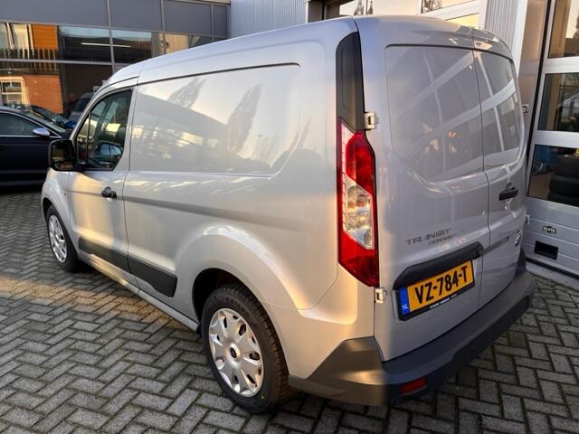 Ford TRANSIT CONNECT 1.5 TDCI L1 Trend HP Camera / Navi / PDC