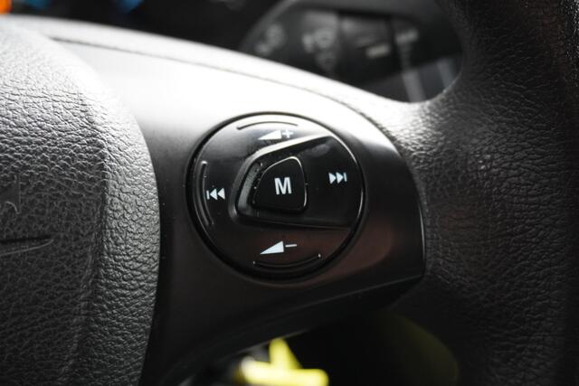 Ford TRANSIT CONNECT 1.0 Ecoboost 100PK L2 BENZINE! - Airco - PDC - Trekhaak - ¤ 8.950,- Marge