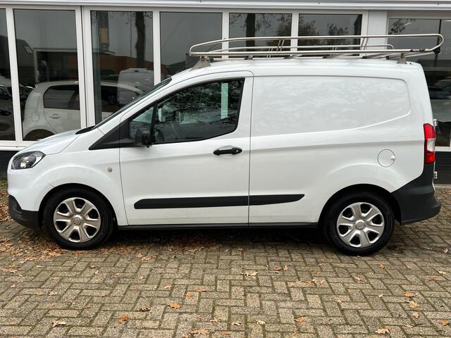 Ford TRANSIT COURIER 1.5 TDCI Ambiente Airco | Navigatie | 4 Cillinder | Imperiaal