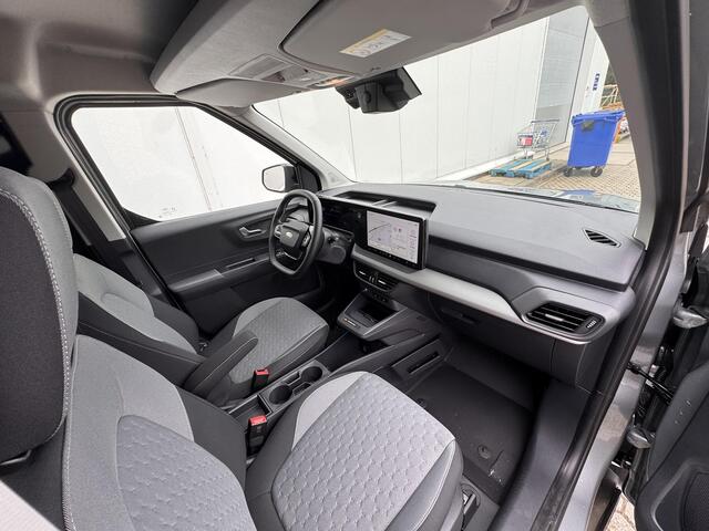 Ford TRANSIT COURIER E-Transit Limited 44 kWh | Direct Leverbaar! | Driver Assistance Pack | Trekhaak | Apple Carplay | Android Auto |