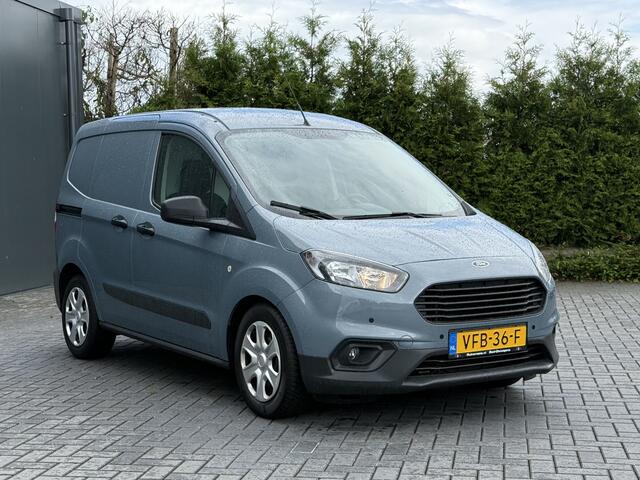 Ford TRANSIT COURIER 1.0 ECOBOOST TREND 100 PK / BENZINE! / 1e EIG. / BPM VRIJ !! / AIRCO / PDC / ZEER NETJES!