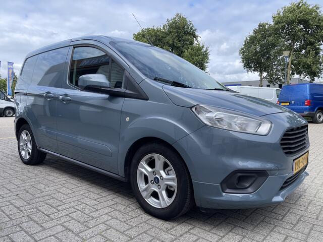 Ford TRANSIT COURIER 1.5 TDCI Limited / euro 6 diesel / bpm vrij / vaste prijs rijklaar ¤ 8950 ex btw / airco / cruise / navigatie / grijs blauw metallic / parkeersensoren achter !