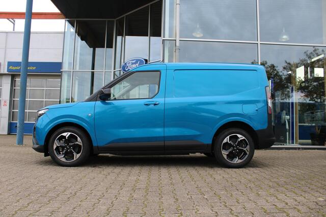 Ford TRANSIT COURIER E-Transit Limited 44 kWh 136pk | Ford Voorraad | Trekhaak | Driver Assistance Pack met Navigatie | Led laadruimte verlichting | Laadvloerbescherming Rubber