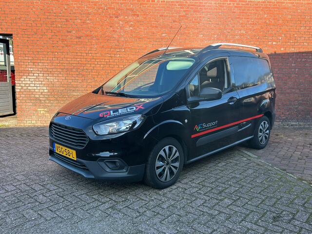 Ford TRANSIT COURIER 1.5 TDCI Trend Duratorq S&S SCHADE