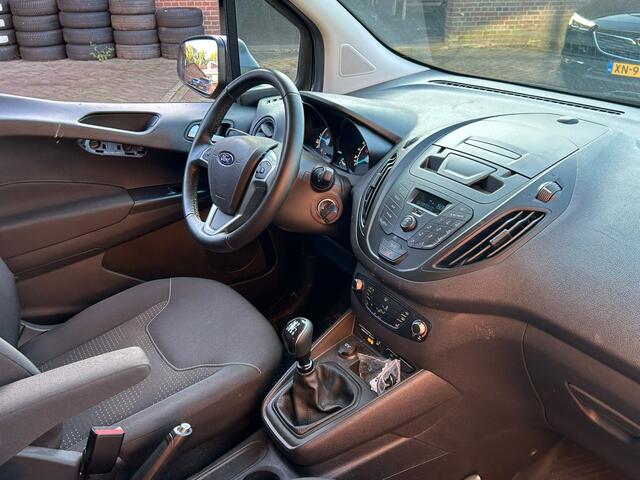 Ford TRANSIT COURIER 1.5 TDCI Trend Duratorq S&S SCHADE