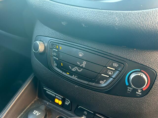 Ford TRANSIT COURIER 1.5 TDCI Trend Duratorq S&S SCHADE