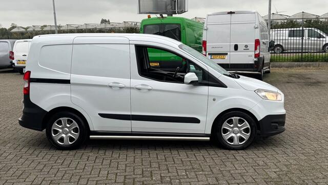 Ford TRANSIT COURIER 1.5 TDCI 55KW 75PK EURO 6 AIRCO/ TREKHAAK// SCHUIFDEUR/ 100% DEALERONDERHOUDEN