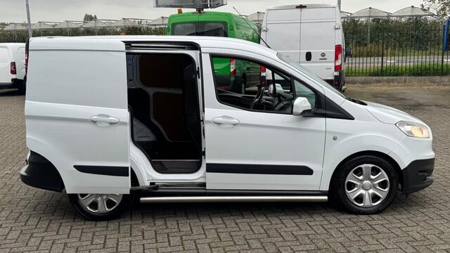 Ford TRANSIT COURIER 1.5 TDCI 55KW 75PK EURO 6 AIRCO/ TREKHAAK// SCHUIFDEUR/ 100% DEALERONDERHOUDEN