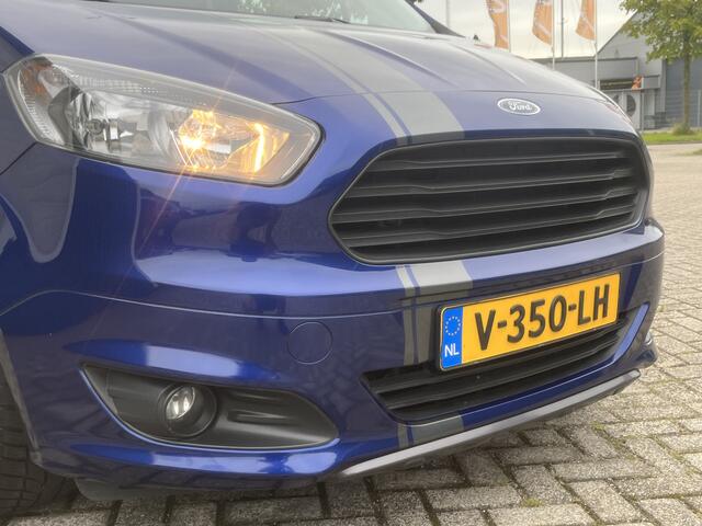 Ford TRANSIT COURIER 1.5 96Pk TDCI Sport / Cruise / Airco / SCHUIFDEUR / Navi / Trekhaak / Apk t/m 28-12-2025