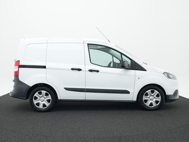 Ford TRANSIT COURIER 1.5 TDCI Trend Duratorq 75pk | Stoelverwarming | Achteruit rijcamera | Navigatie |