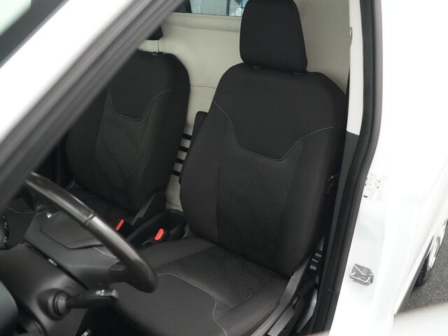 Ford TRANSIT COURIER 1.5 TDCI Trend Duratorq 75pk | Stoelverwarming | Achteruit rijcamera | Navigatie |