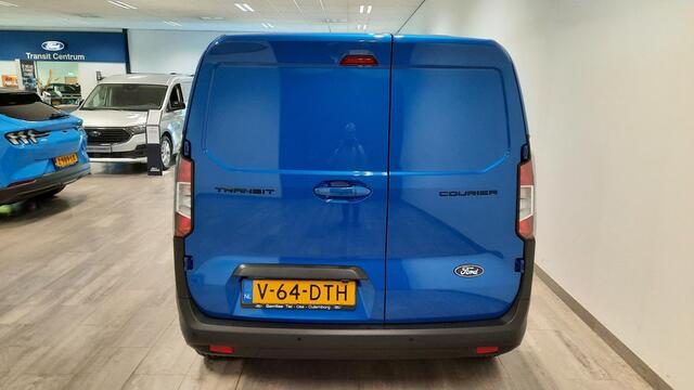 Ford TRANSIT COURIER 1.0 EcoBoost Limited met o.a. een winterpakket, adaptieve cruise control, 16 inch lichtmetalen velgen en een navigatiesysteem