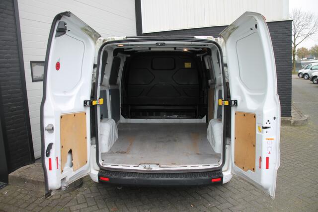 Ford TRANSIT CUSTOM 2.0 TDCI 130PK Automaat EURO 6 - Airco - Cruise - PDC - ¤ 15.900,- Excl.