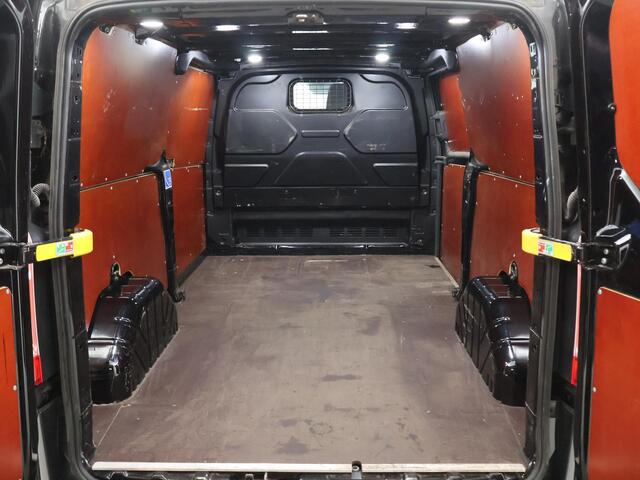 Ford TRANSIT CUSTOM 320 2.0 TDCI 130 PK L2H1 TREND + 2800 KG TREKHAAK / APPLE CARPLAY / CAMERA / STOELVERW.