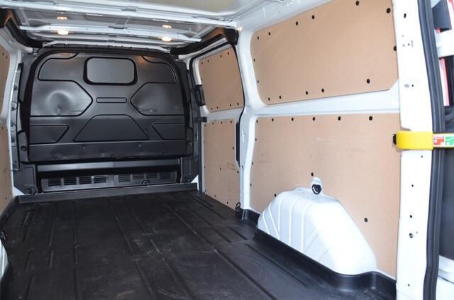 Ford TRANSIT CUSTOM 320 2.0 TDCI L2H1 Limited