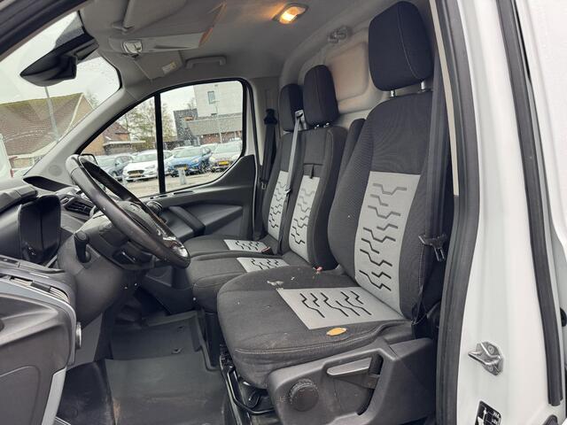 Ford TRANSIT CUSTOM 270 2.0 TDCI L1H1 Limited 130pk | Achteruitrijcamera | Cruise control | Trekhaak | 3 zits | Navigatie | Bluetooth