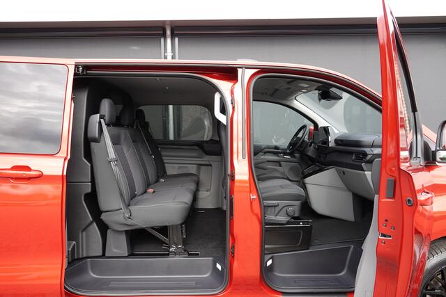 Ford TRANSIT CUSTOM L2H1 2.0Tdci 170Pk Aut. | Dubbele Cabine | Limited | 19'' | Spoilerpack | Artisan Red
