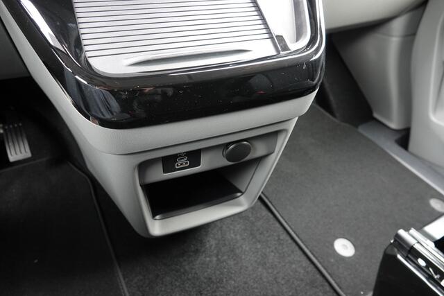 Ford TRANSIT CUSTOM L2H1 2.0Tdci 170Pk Aut. | Dubbele Cabine | Limited | 19'' | Spoilerpack | Artisan Red