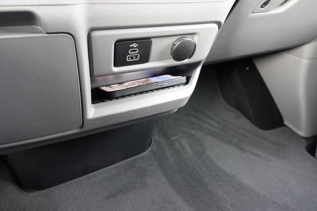 Ford TRANSIT CUSTOM L2H1 2.0Tdci 170Pk Aut. | Kombi Limited | Dubbel Cabine | 6-Persoons | Trekhaak | Spoilerpack | 19''