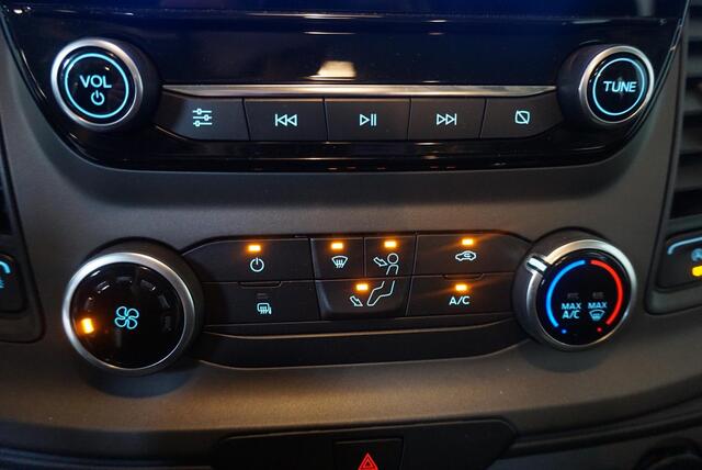 Ford TRANSIT CUSTOM 300 L2H1 Trend Dubbele Cabine Automaat Airco Bluetooth Cruise Control Navi Trekhaak