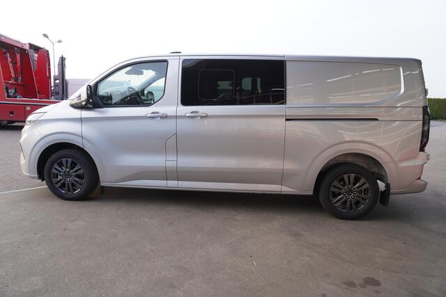 Ford TRANSIT CUSTOM 320L 2.0 TDCI 170PK L2H1 Limited DubbelCabine Automaat nr. V062 | Schuifdeur links en rechts | Airco | Adap.Cruise | Navi | Camera