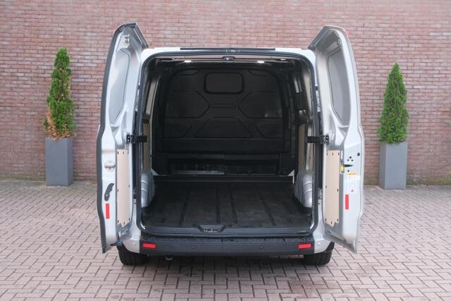 Ford TRANSIT CUSTOM 300 2.0 TDCI L1H1 Trend 130pk/96kW Automaat | 3 stuks leverbaar! | Dodehoek | Multimediascherm | Carplay | Camera | Voorruitverwarming | etc. etc. 79581