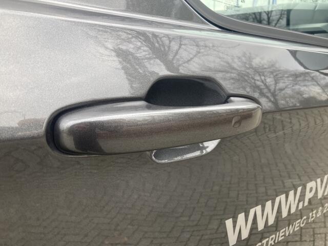 Ford TRANSIT CUSTOM 320 2.0 TDCI L1H1 Limited