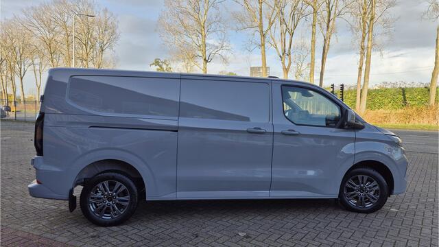 Ford TRANSIT CUSTOM 320 2.0 TDCI L2H1 Limited 17" | LED | Laadruimte pakket | Direct leverbaar